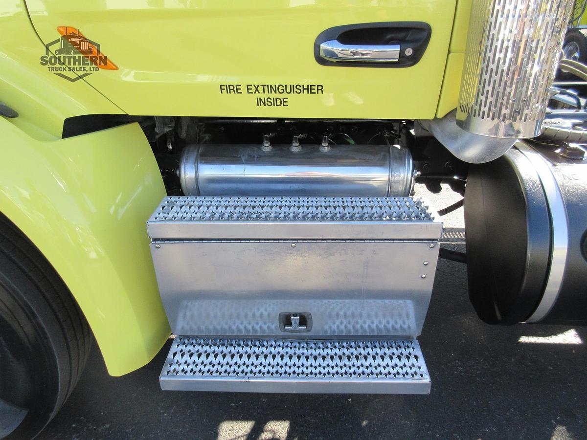 Used 2020 PETERBILT 567