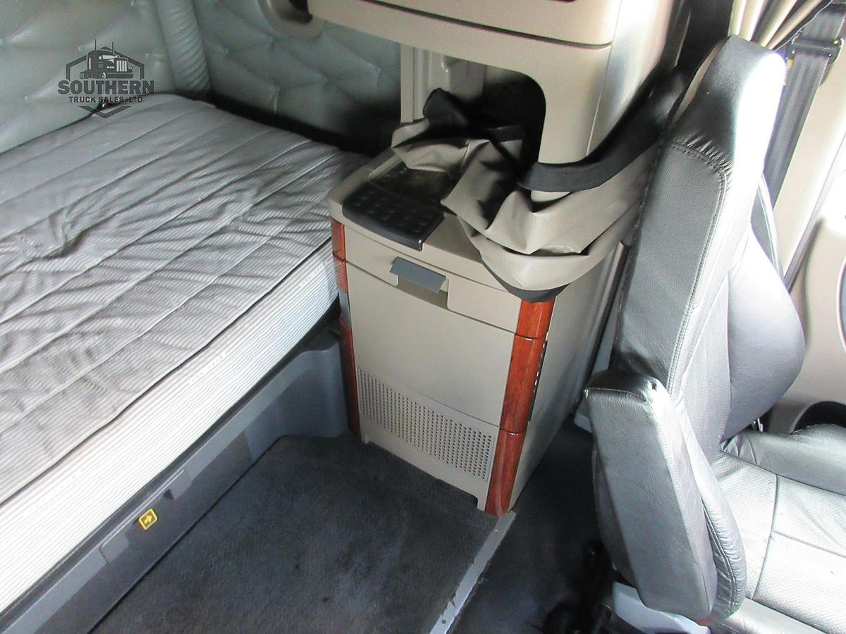 Used 2020 FREIGHTLINER CASCADIA 125