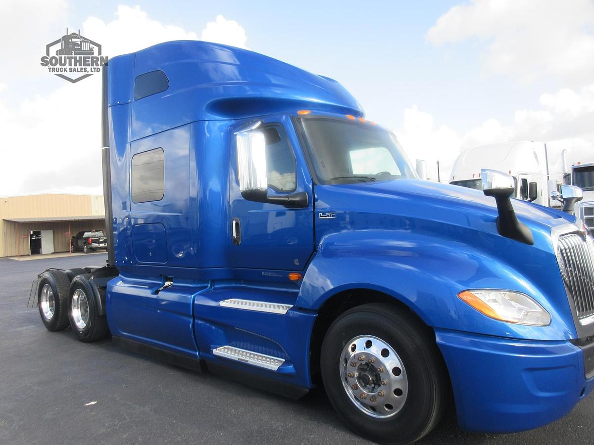 Used 2021 INTERNATIONAL LT