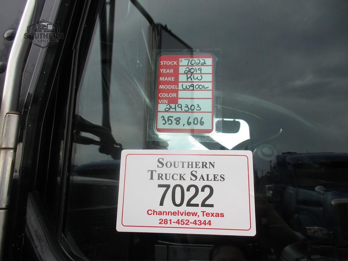 Used 2019 KENWORTH W900L