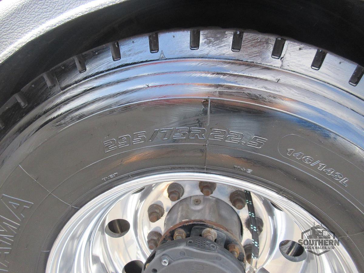 Used 2020 FREIGHTLINER CORONADO 122 SD