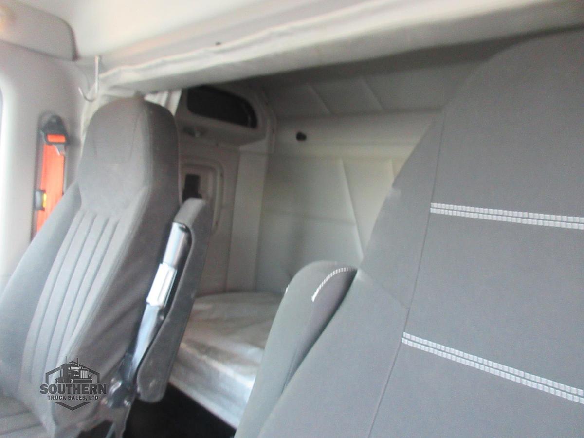 Used 2019 PETERBILT 567