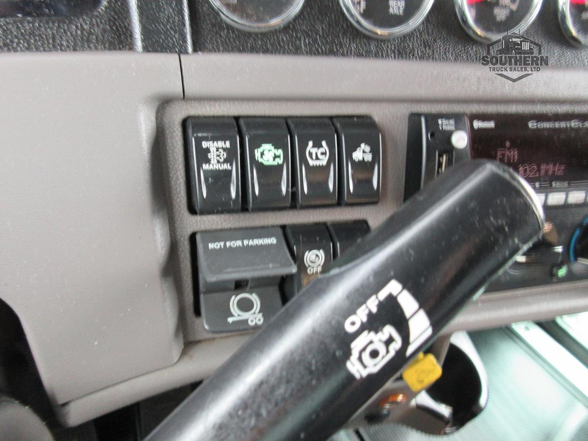 Used 2023 PETERBILT 389