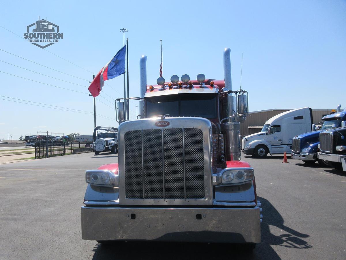 Used 2019 PETERBILT 389
