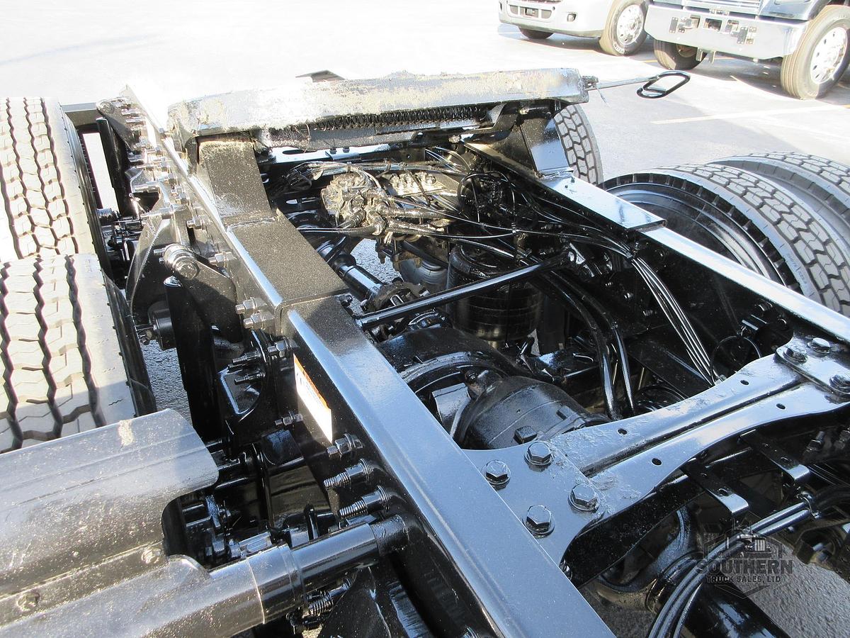 Used 2019 FREIGHTLINER CASCADIA 126