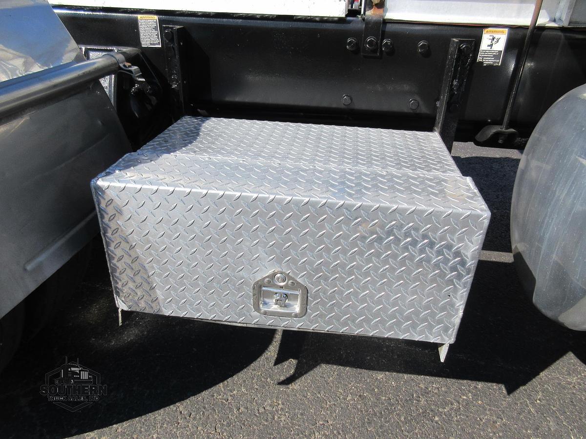 Used 2019 PETERBILT 389