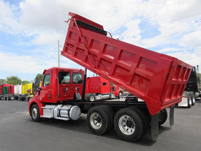 Used 2019 FREIGHTLINER CASCADIA 126