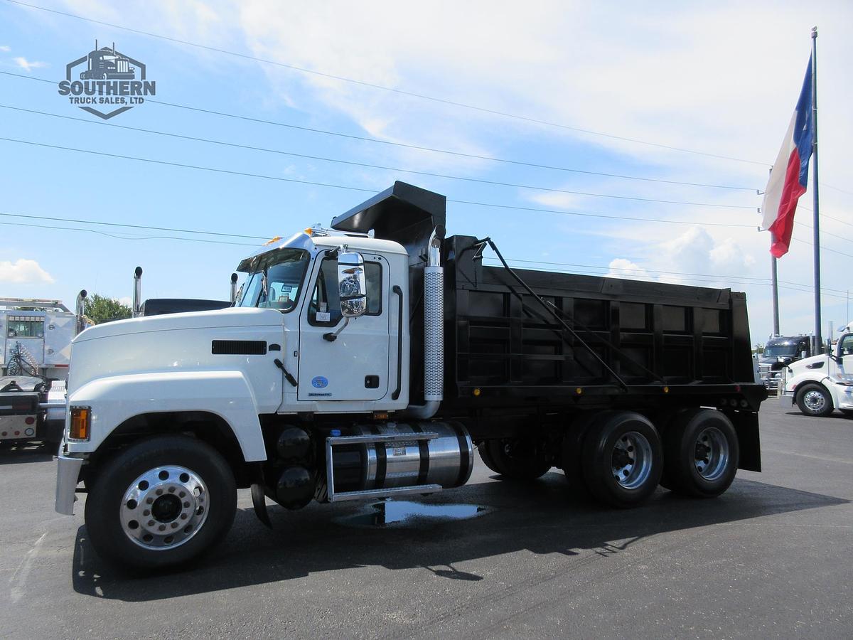 Used 2023 MACK PINNACLE 64T
