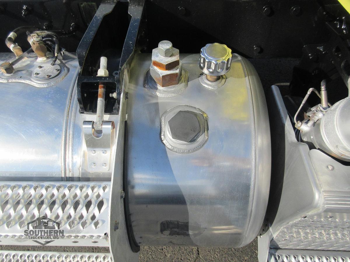 Used 2020 PETERBILT 567