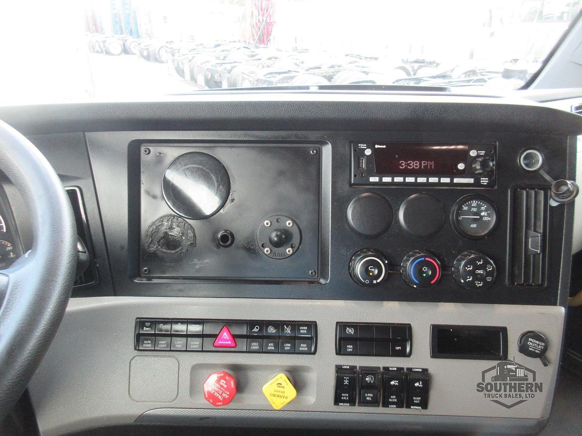 Used 2022 FREIGHTLINER CASCADIA 116