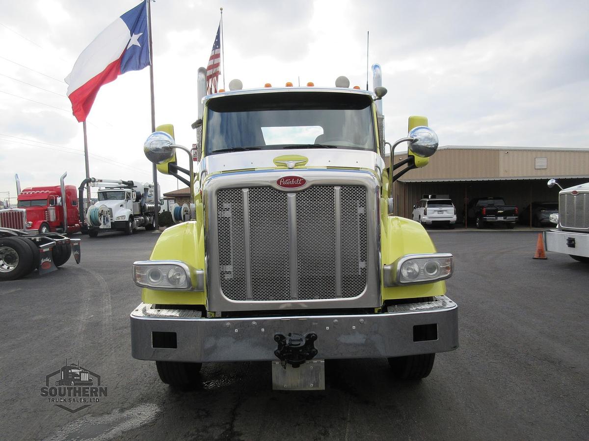 Used 2020 PETERBILT 567