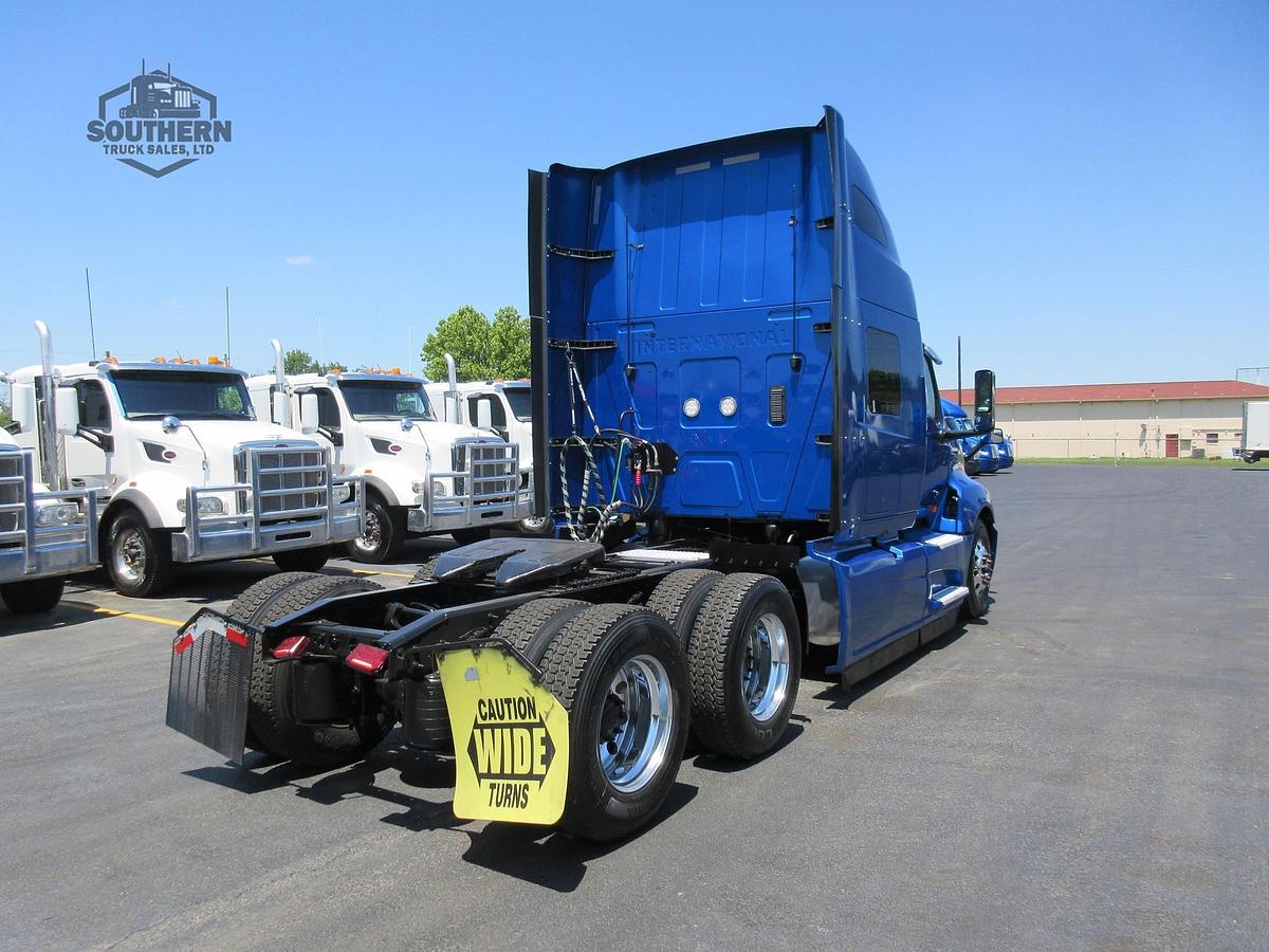 Used 2021 INTERNATIONAL LT