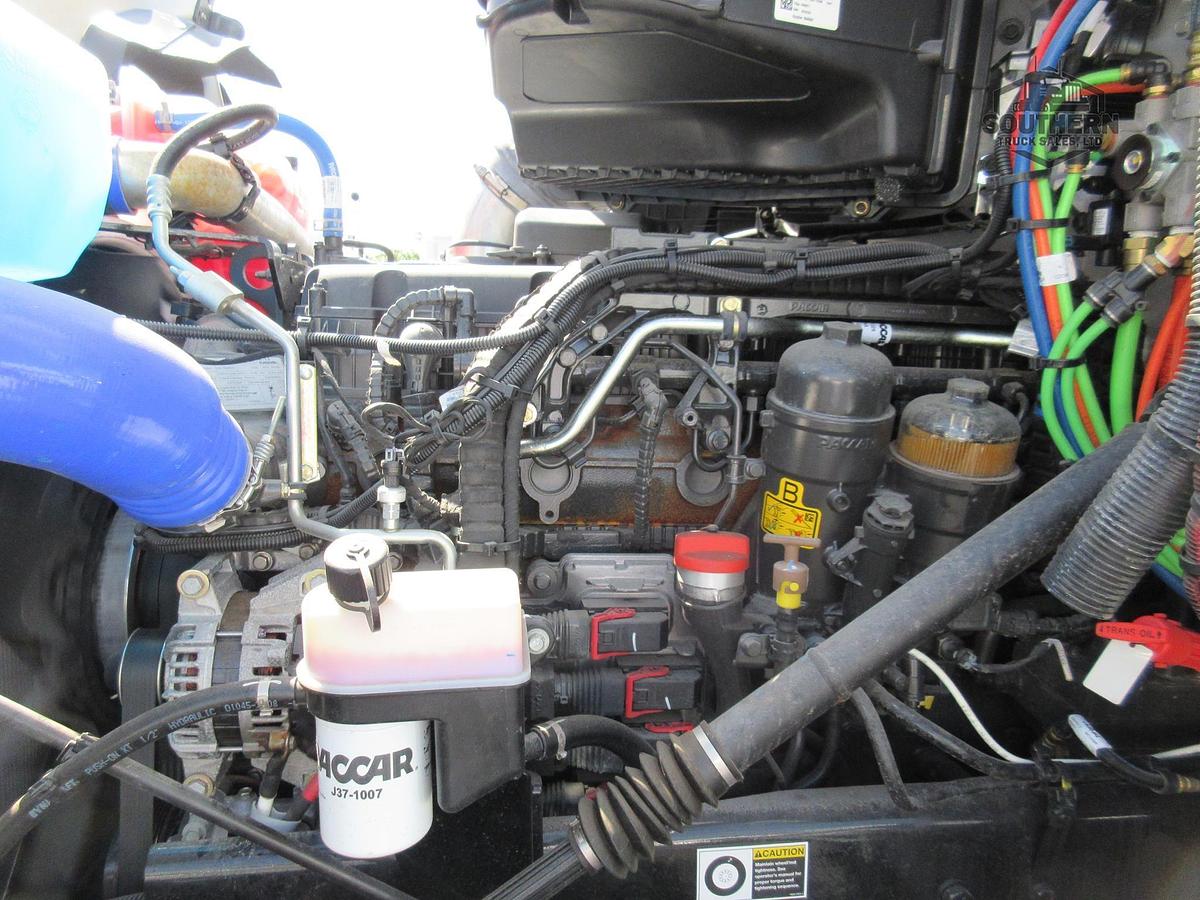 Used 2025 KENWORTH T880