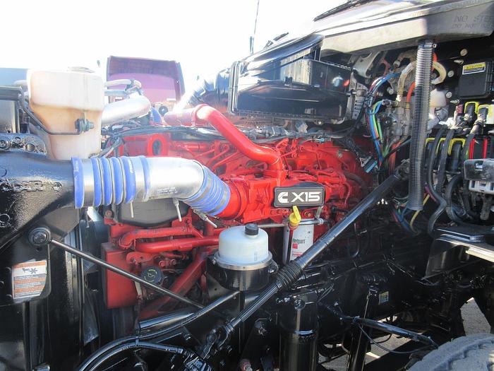 Used 2021 KENWORTH T880