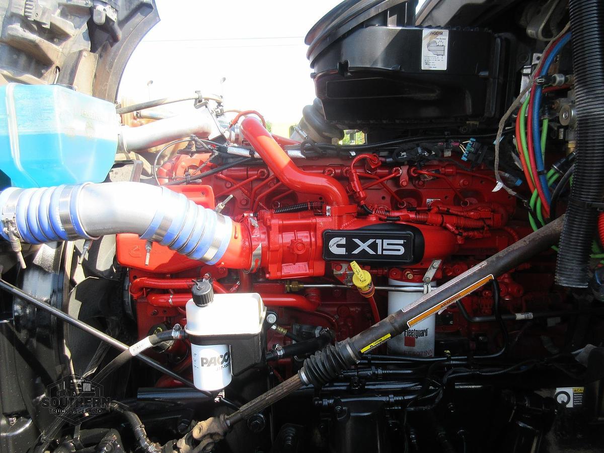 Used 2023 KENWORTH T880