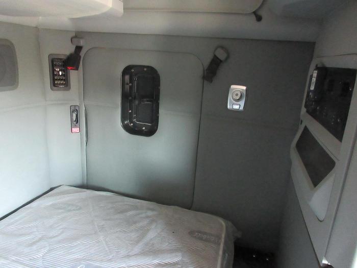 Used 2021 KENWORTH T880