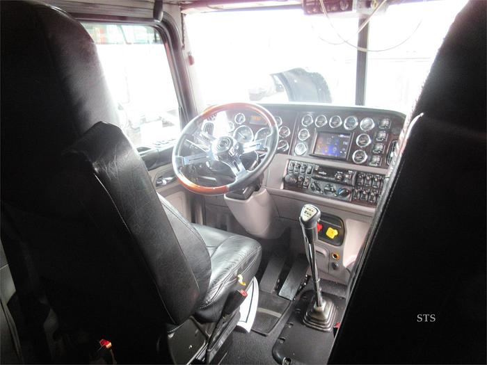 Used 2019 PETERBILT 389