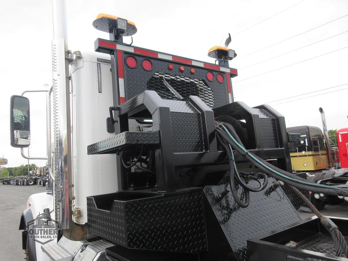 Used 2019 FREIGHTLINER CORONADO 122 SD