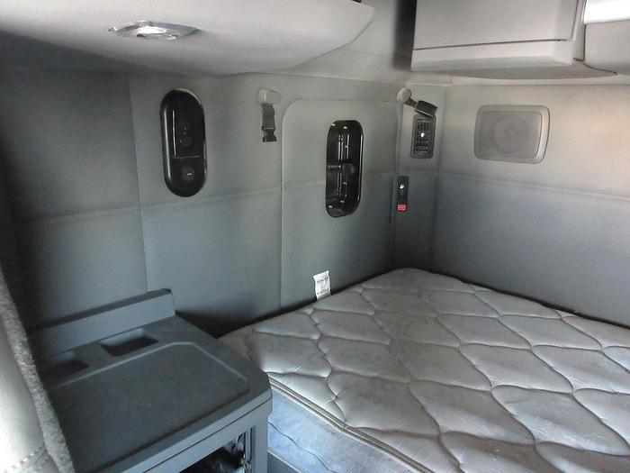 Used 2021 KENWORTH T880