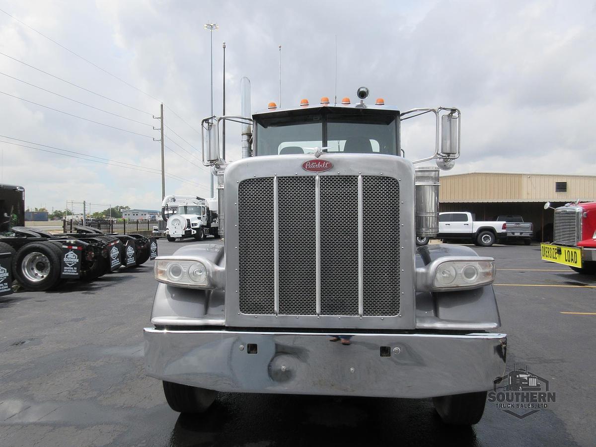 Used 2022 PETERBILT 389