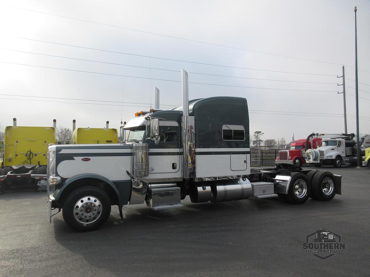 Used 2020 PETERBILT 389