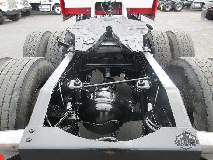 Used 2015 PETERBILT 389