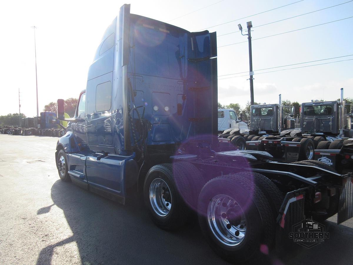 Used 2021 INTERNATIONAL LT