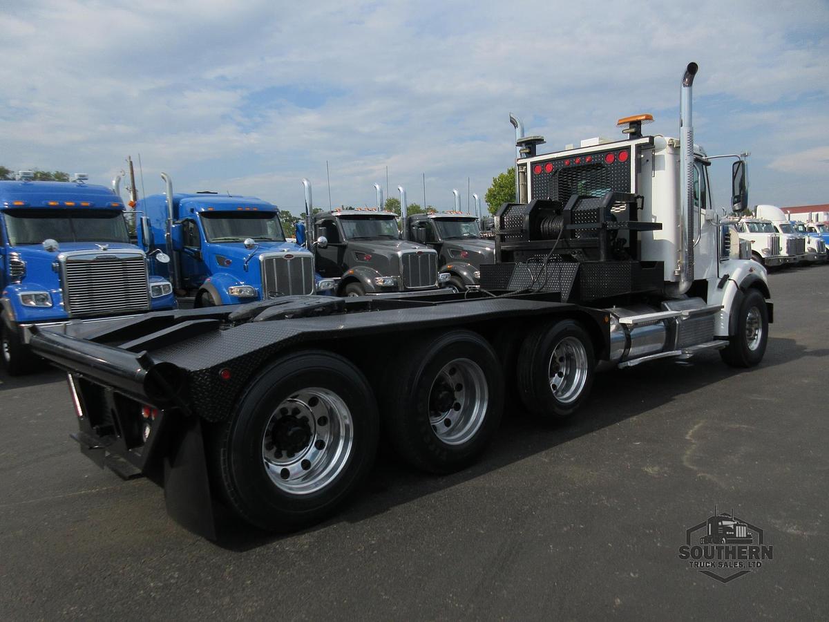 Used 2018 FREIGHTLINER CORONADO 122 SD