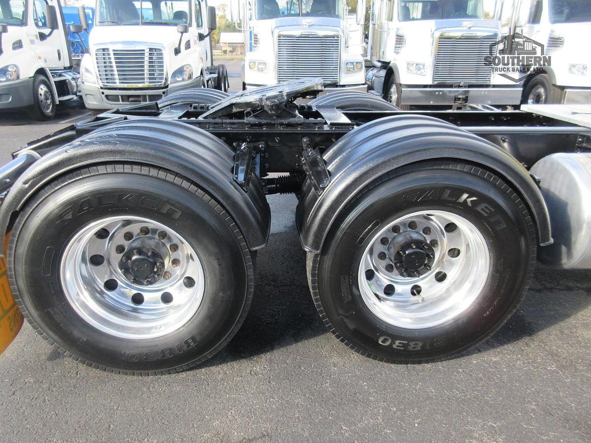 Used 2020 PETERBILT 567