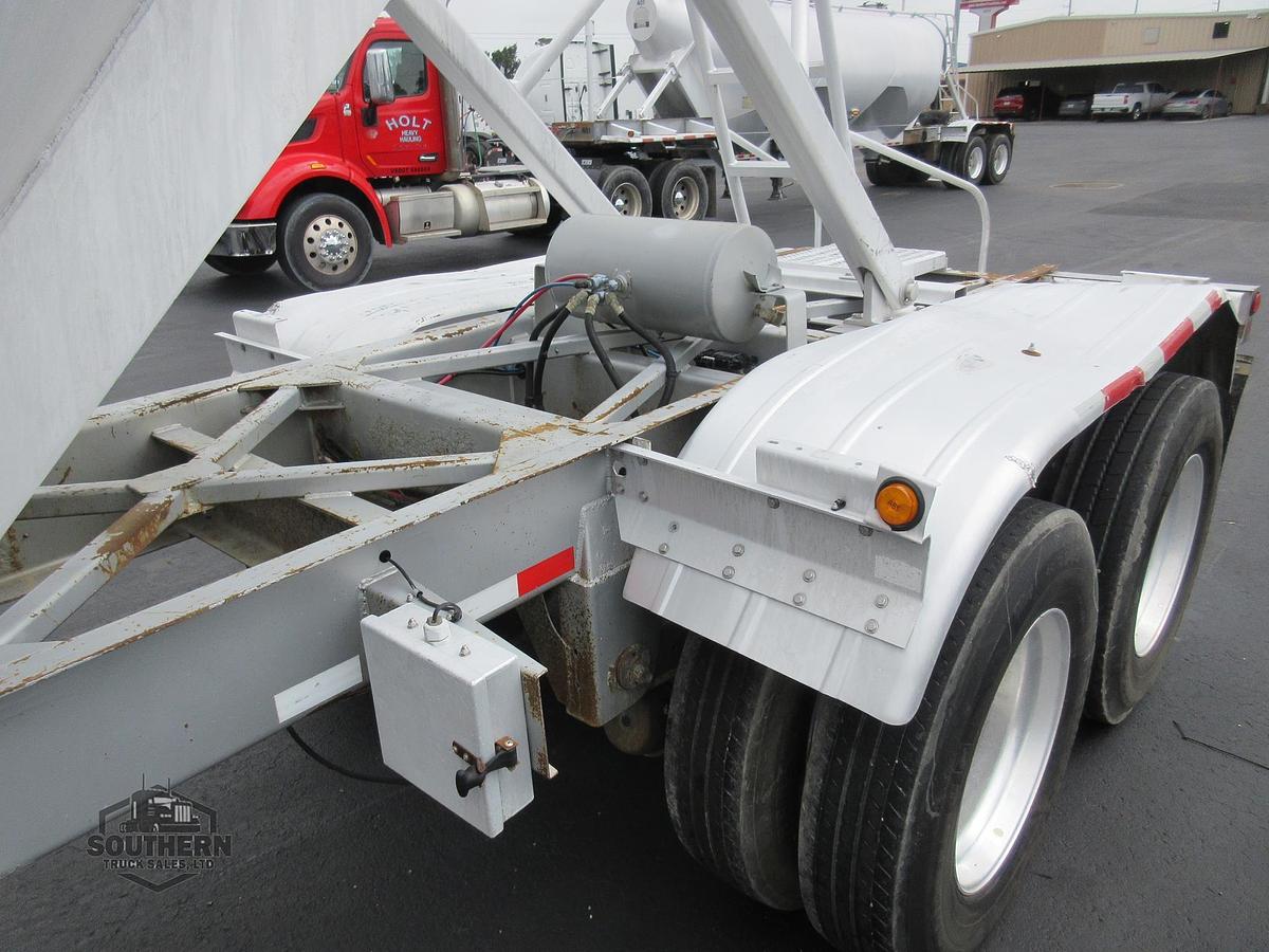 Used 2010 POLAR Tandem Axle