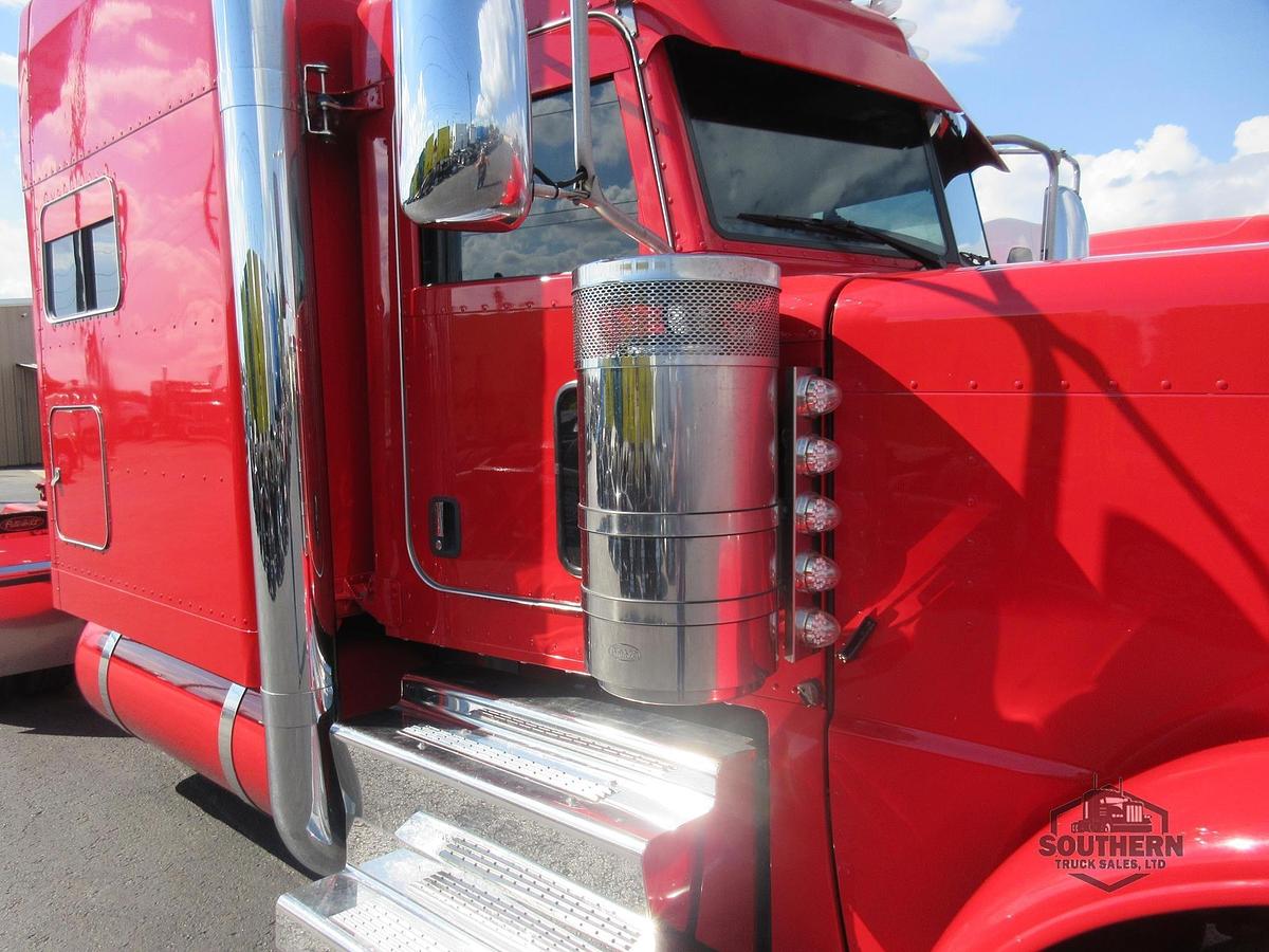 Used 2022 PETERBILT 389
