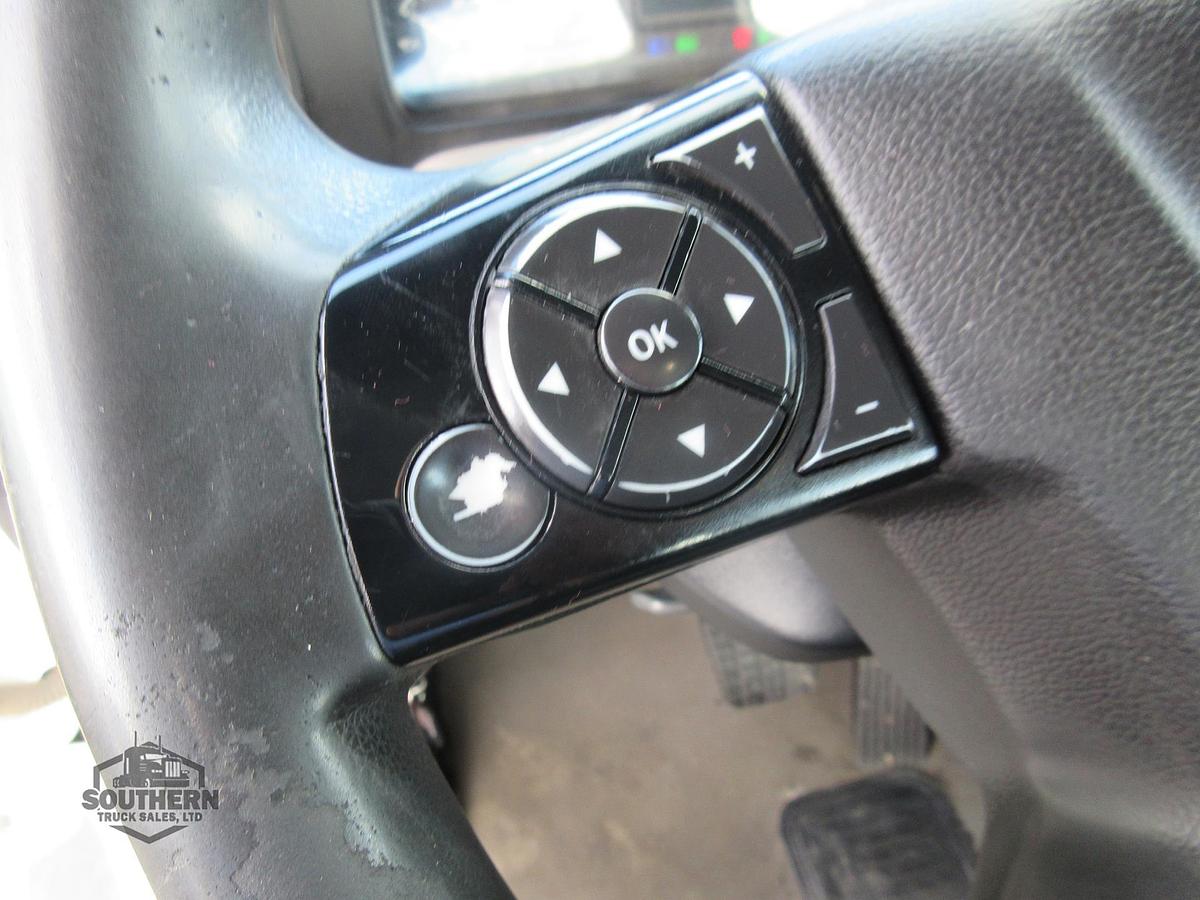 Used 2021 FREIGHTLINER CASCADIA 116