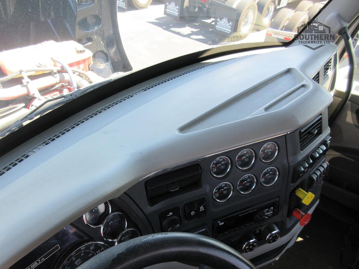 Used 2020 PETERBILT 567