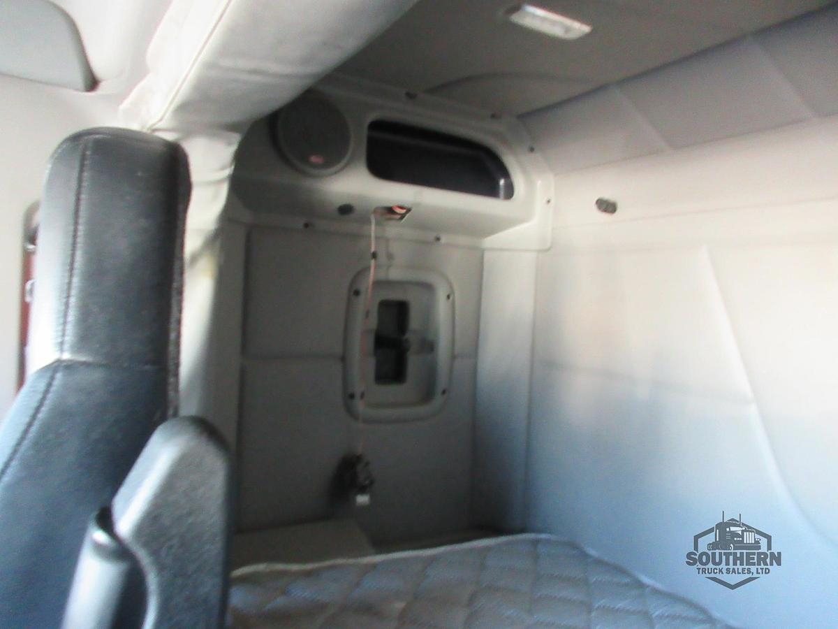 Used 2023 PETERBILT 567