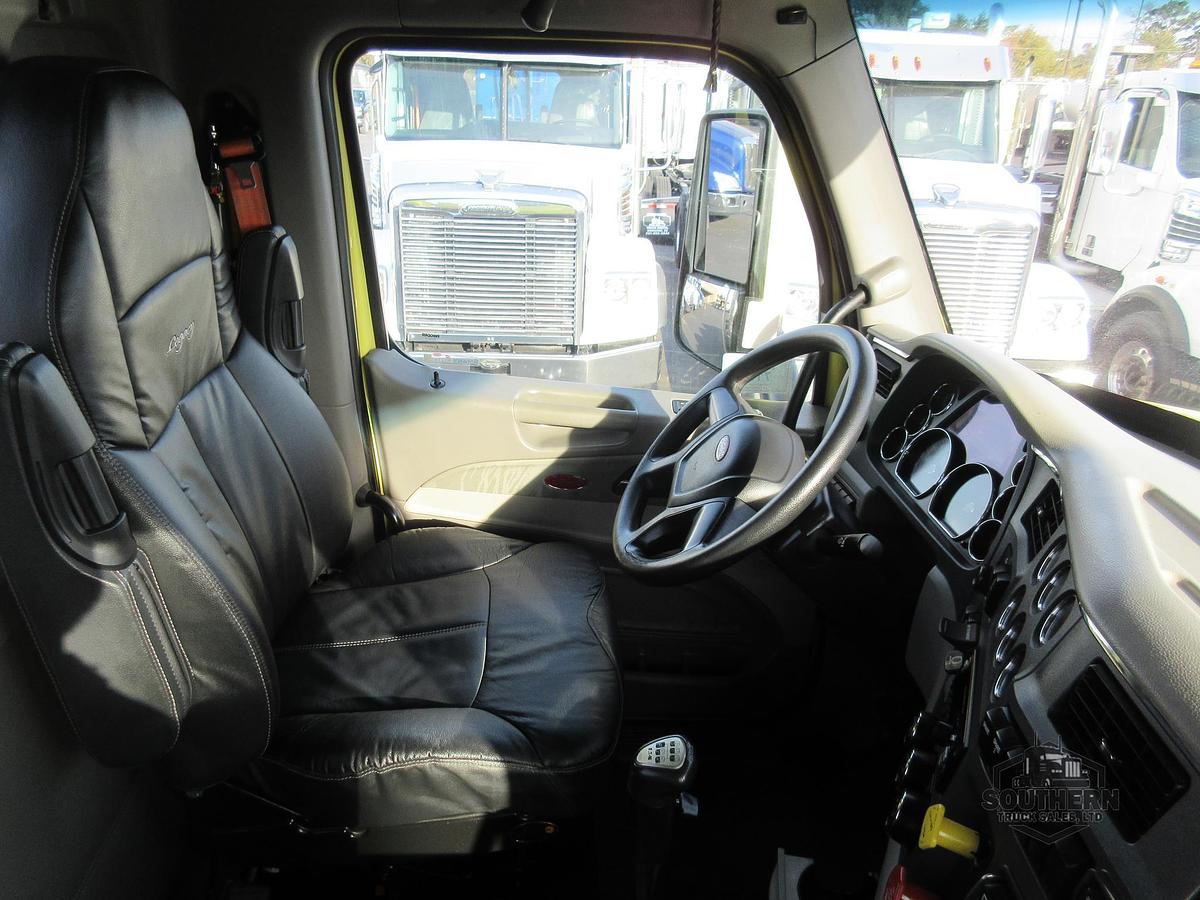Used 2020 PETERBILT 567