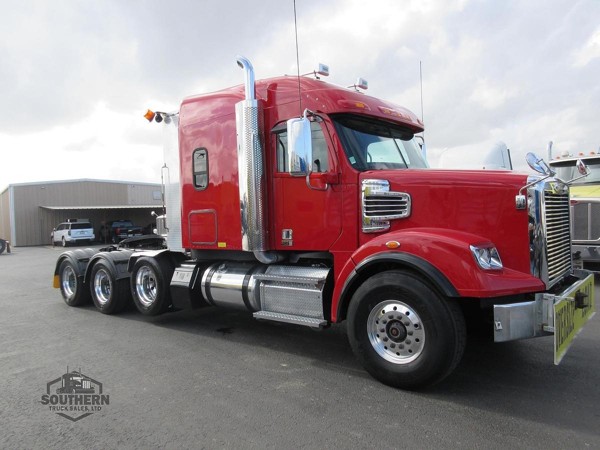 Used 2021 FREIGHTLINER CORONADO 122 SD