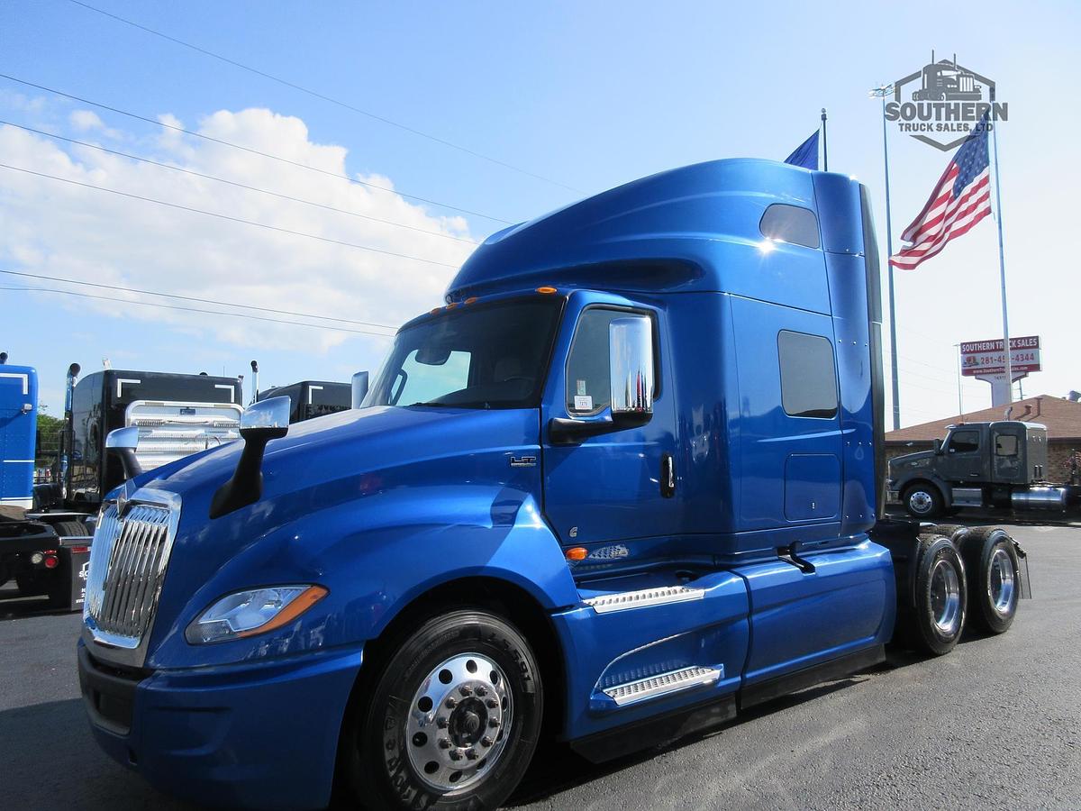 Used 2021 INTERNATIONAL LT