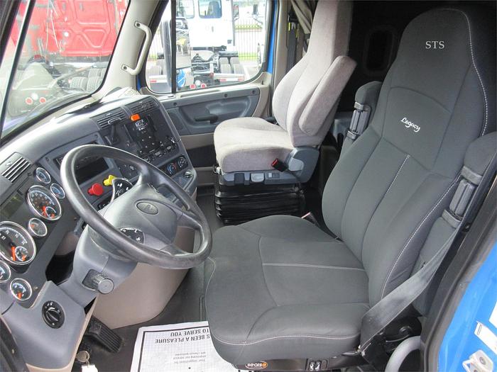 Used 2017 FREIGHTLINER CASCADIA 125