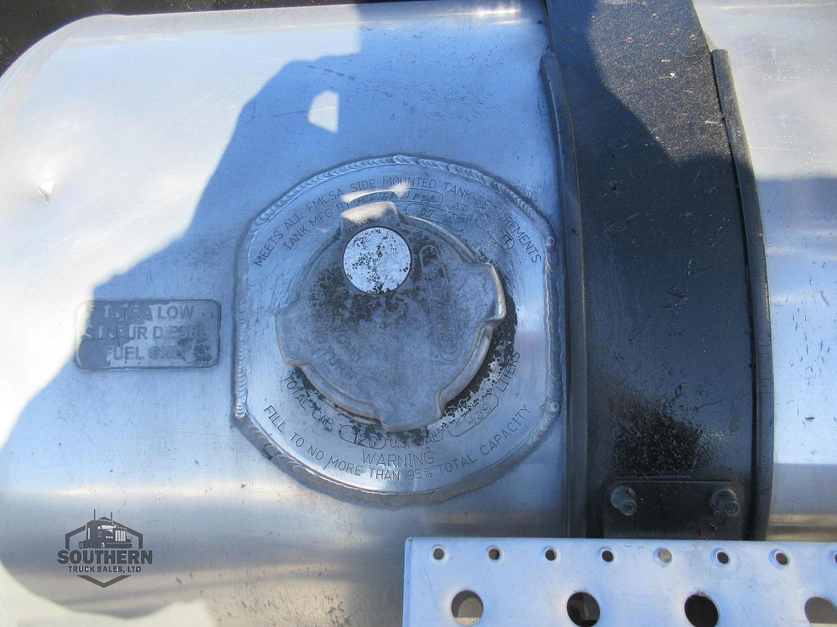 Used 2019 FREIGHTLINER 122SD