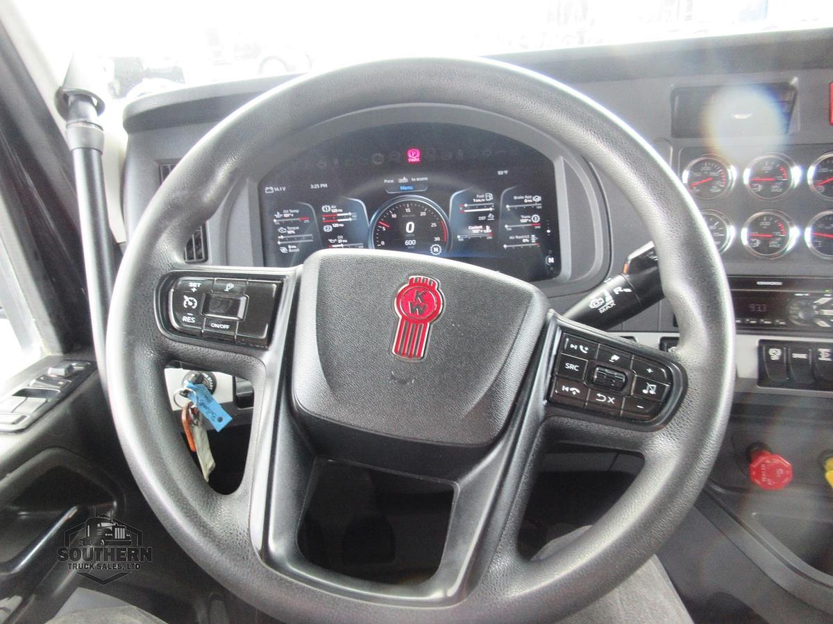 Used 2023 KENWORTH T880