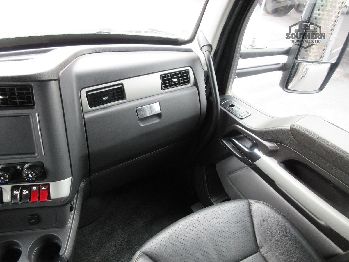 Used 2023 KENWORTH T880