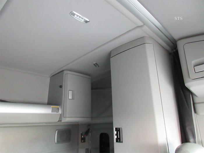 Used 2021 KENWORTH T880