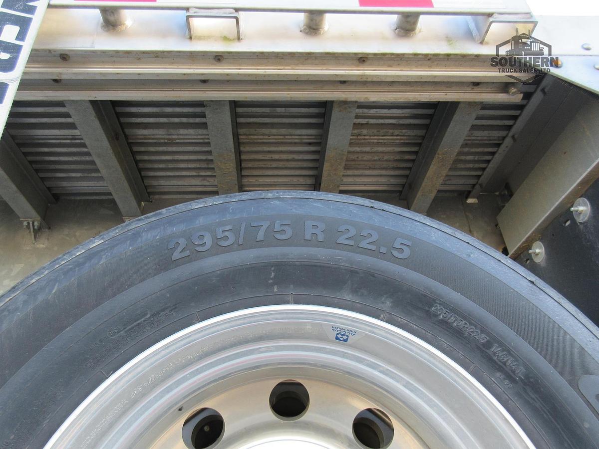 Used 2023 HYUNDAI 48 ft x 102 in