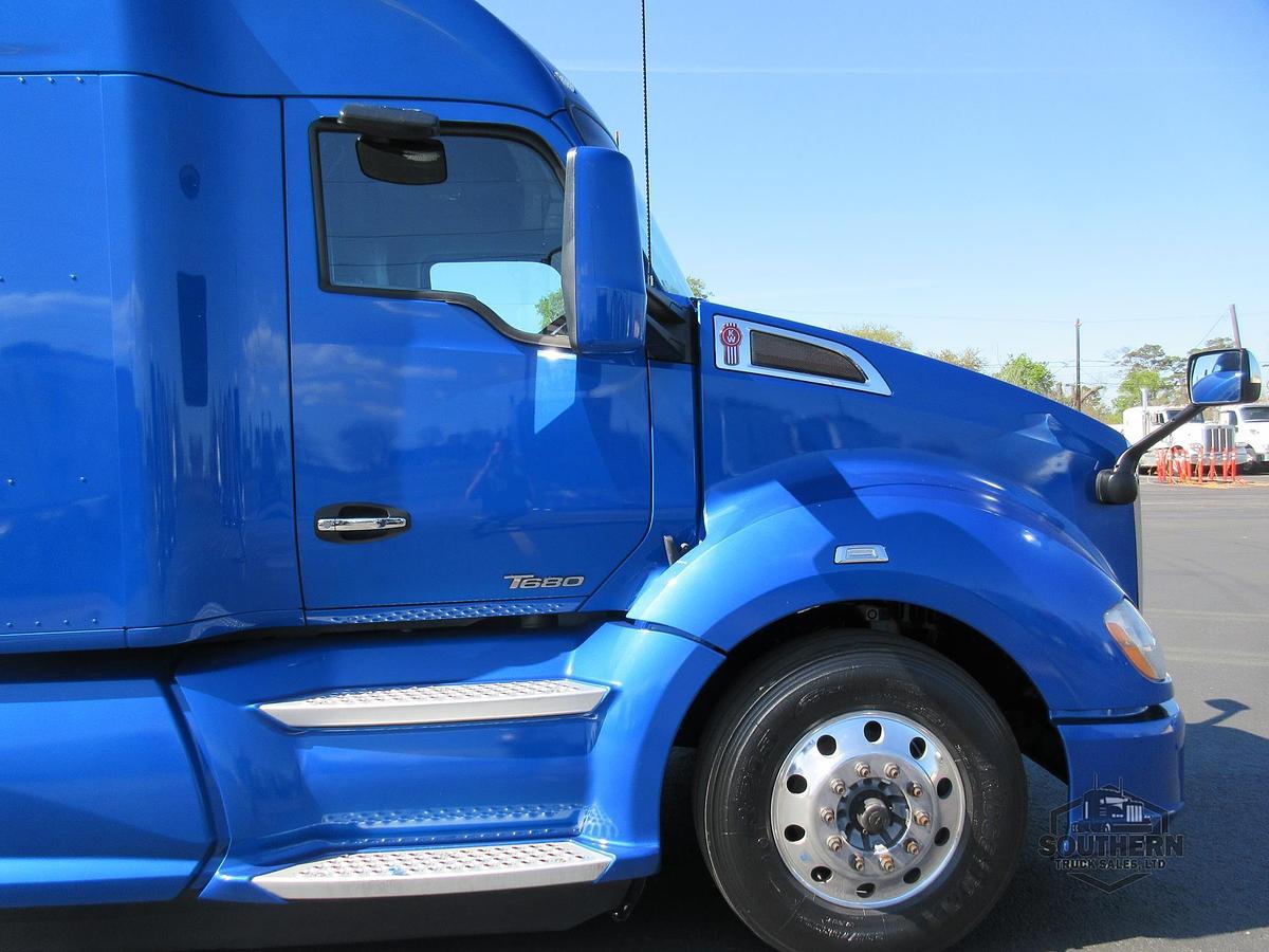 Used 2021 KENWORTH T680
