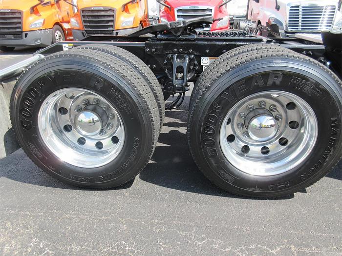 Used 2018 PETERBILT 579