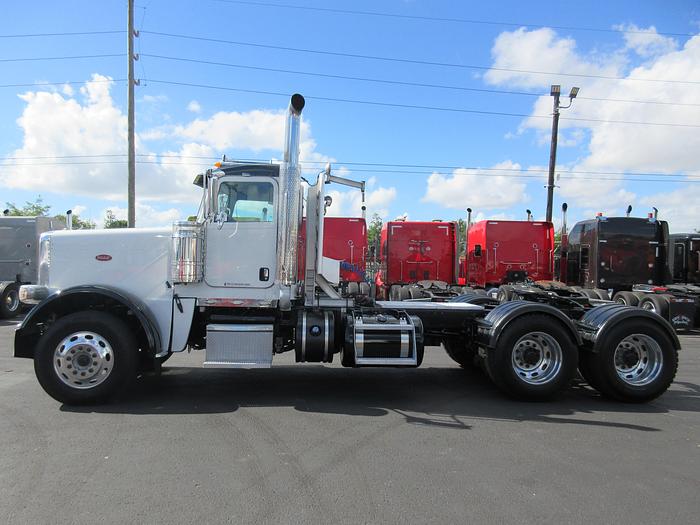 Used 2015 PETERBILT 389 - 6810