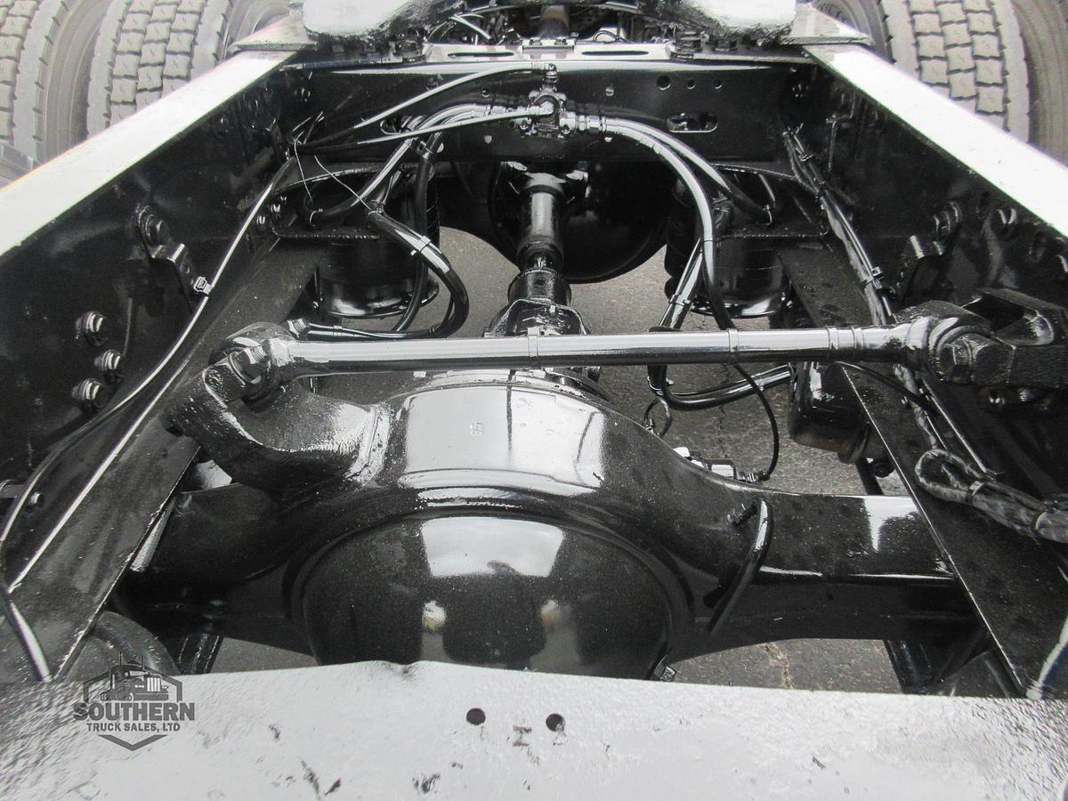 Used 2019 FREIGHTLINER CASCADIA 126