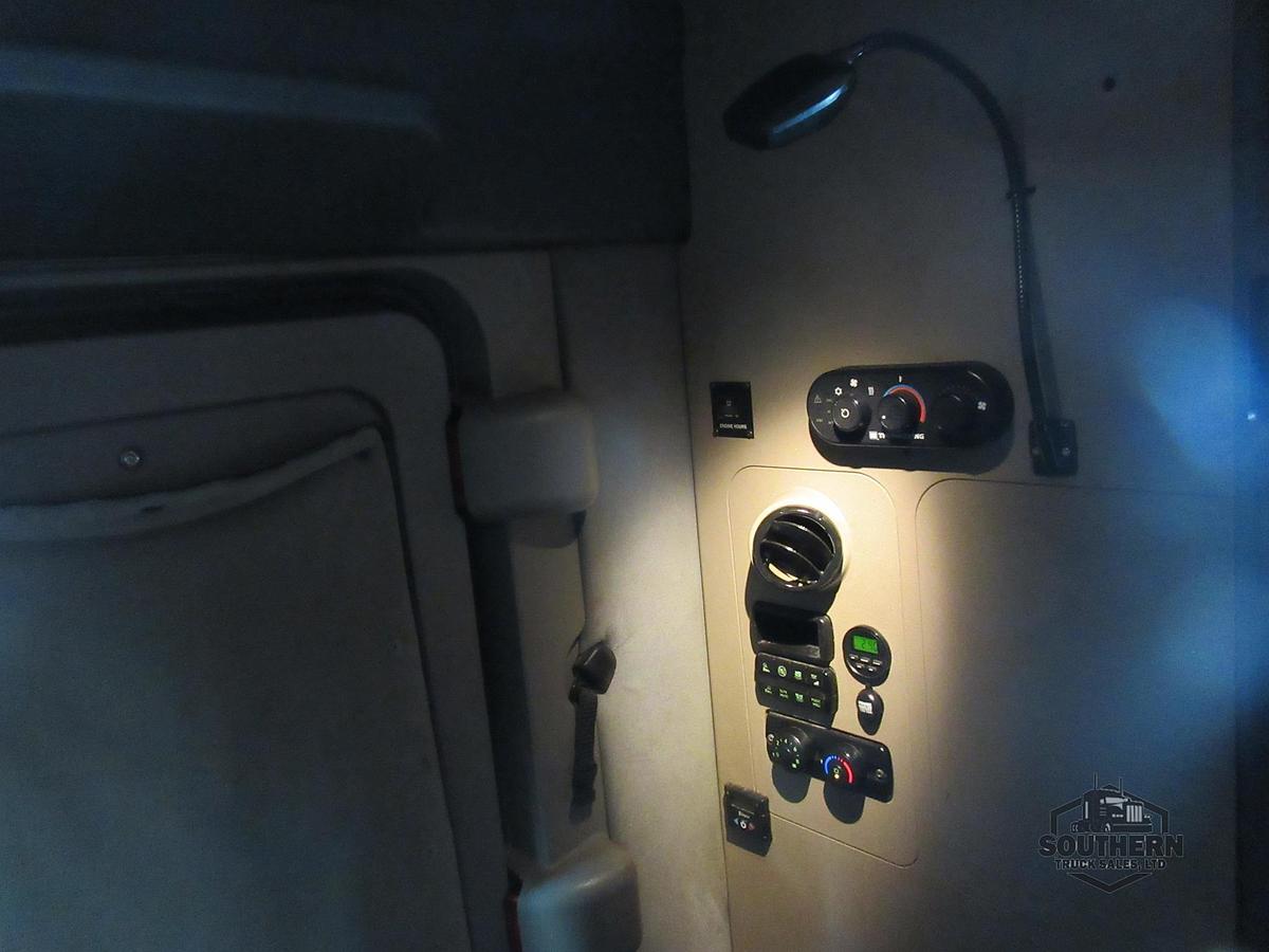 Used 2018 FREIGHTLINER CASCADIA 125