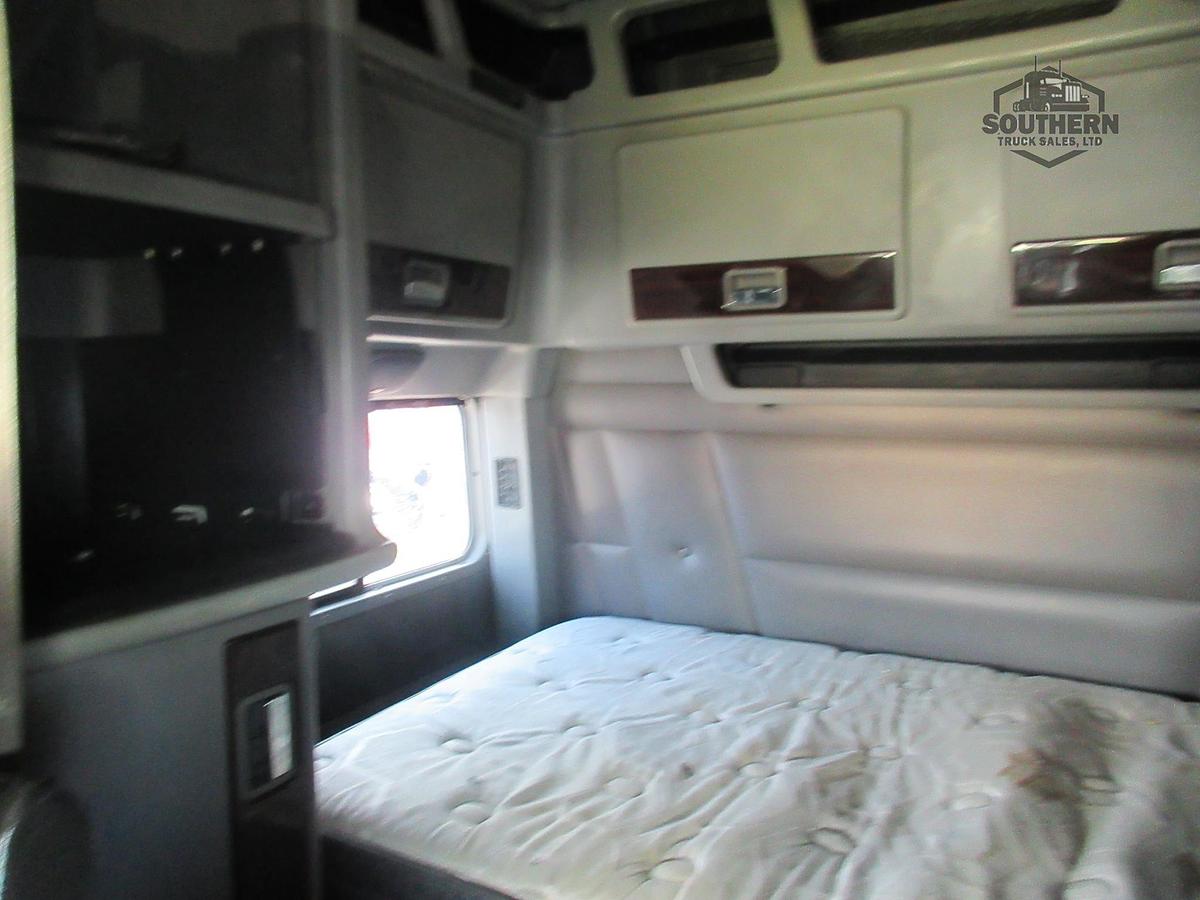 Used 2019 PETERBILT 389