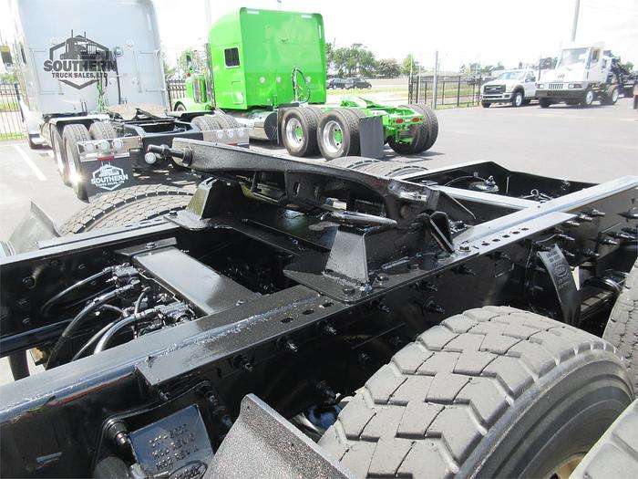 Used 2015 PETERBILT 365